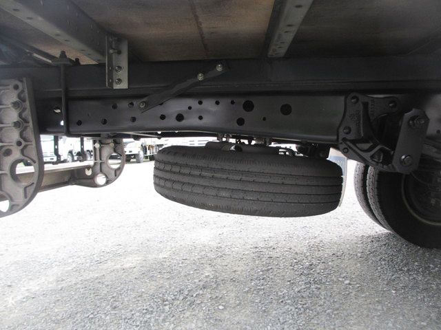 いすゞエルフアルミバン小型（2t・3t）[写真12]