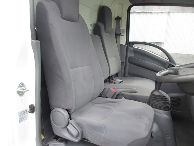 いすゞエルフアルミバン小型（2t・3t）[写真15]