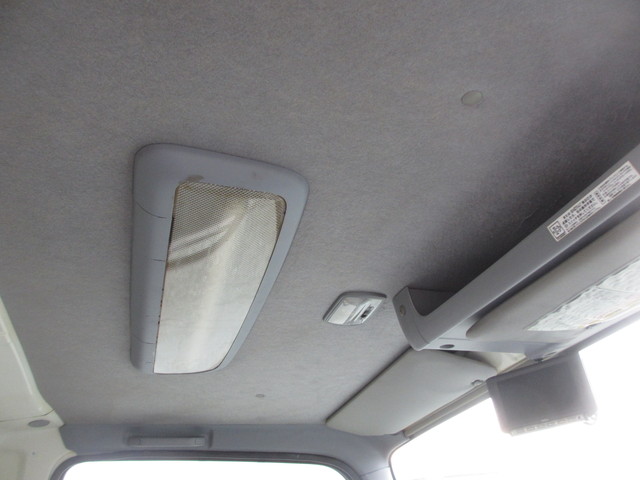 いすゞエルフアルミバン小型（2t・3t）[写真16]