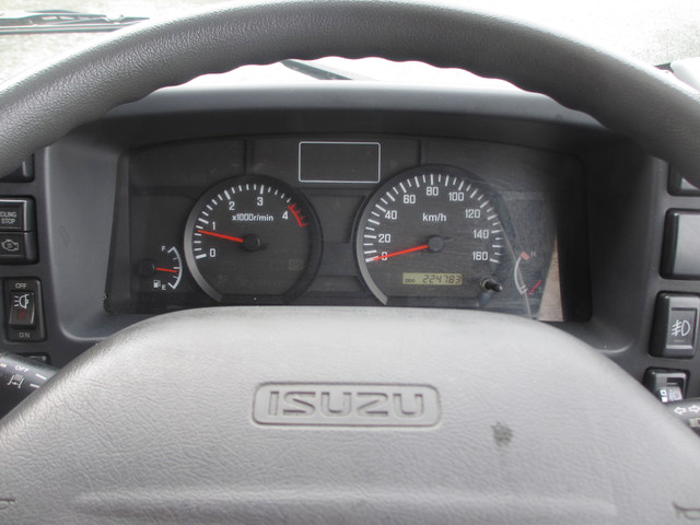 いすゞエルフアルミバン小型（2t・3t）[写真20]