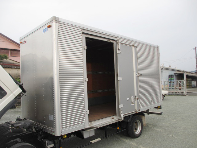いすゞエルフアルミバン小型（2t・3t）[写真04]