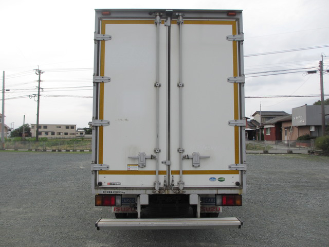 いすゞエルフアルミバン小型（2t・3t）[写真06]