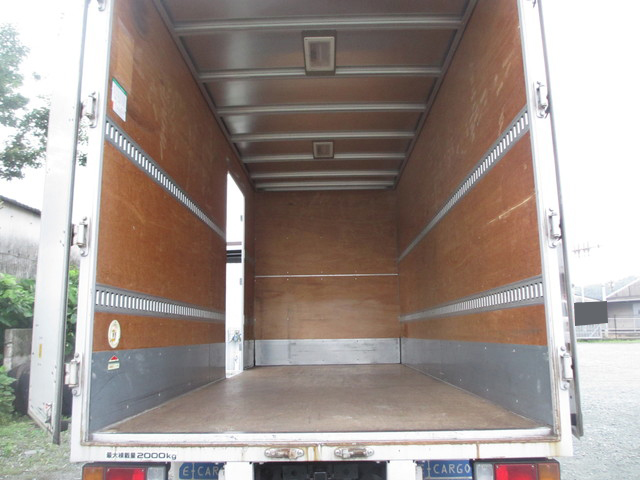 いすゞエルフアルミバン小型（2t・3t）[写真07]