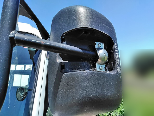 いすゞフォワードコンテナ専用車中型（4t）[写真13]