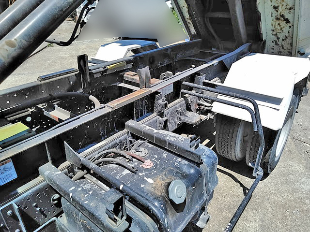 いすゞフォワードコンテナ専用車中型（4t）[写真16]