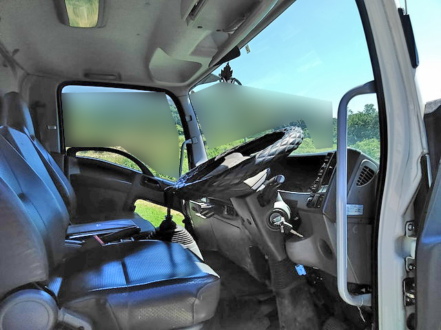 いすゞフォワードコンテナ専用車中型（4t）[写真28]