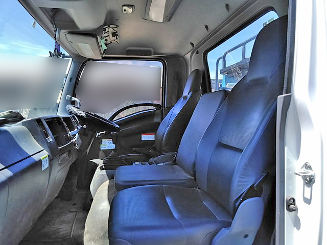 いすゞフォワードコンテナ専用車中型（4t）[写真30]