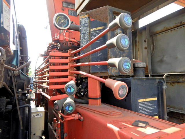 UDトラックスコンドルユニック3段増トン（6t・8t）[写真12]