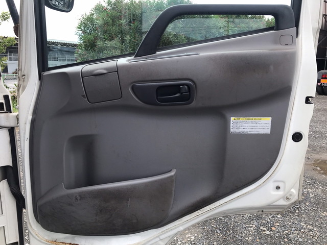 UDトラックスコンドルアルミブロック中型（4t）[写真28]