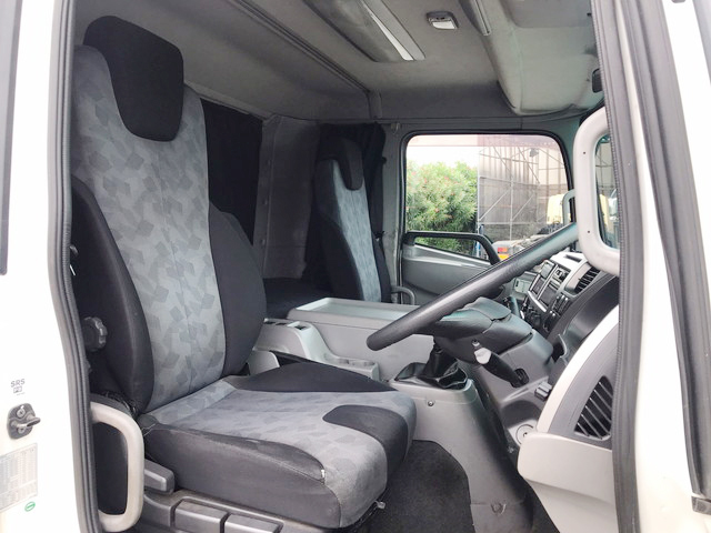 UDトラックスコンドルアルミブロック中型（4t）[写真30]