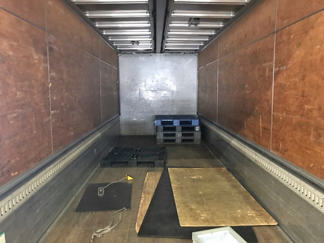 UDトラックスコンドルアルミウイング中型（4t）[写真10]