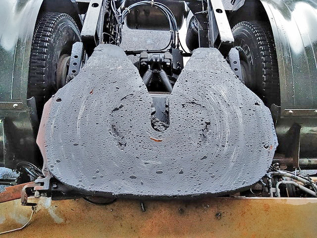 UDトラックスクオントレーラーヘッド（トラクターヘッド）大型（10t）[写真10]