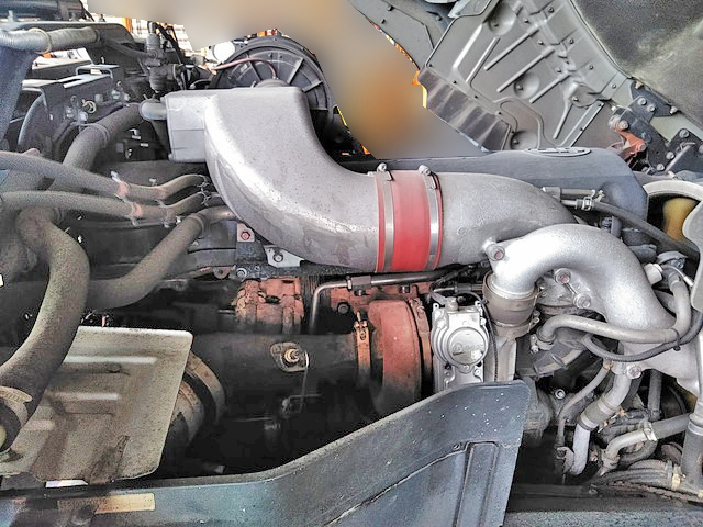 UDトラックスクオントレーラーヘッド（トラクターヘッド）大型（10t）[写真23]