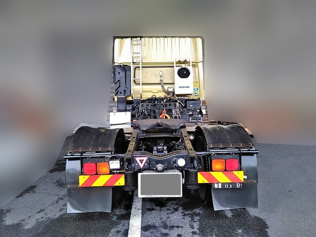 UDトラックスクオントレーラーヘッド（トラクターヘッド）大型（10t）[写真08]