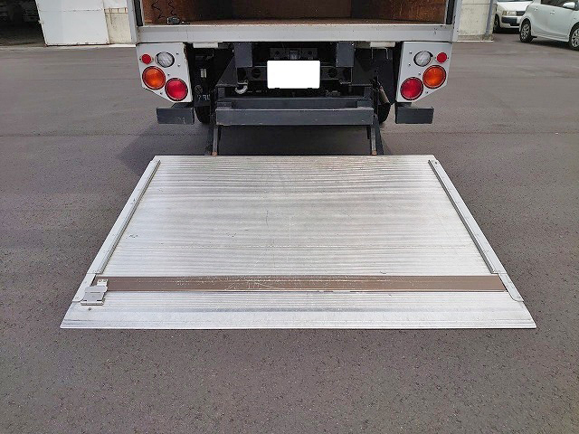 いすゞエルフアルミバン小型（2t・3t）[写真14]