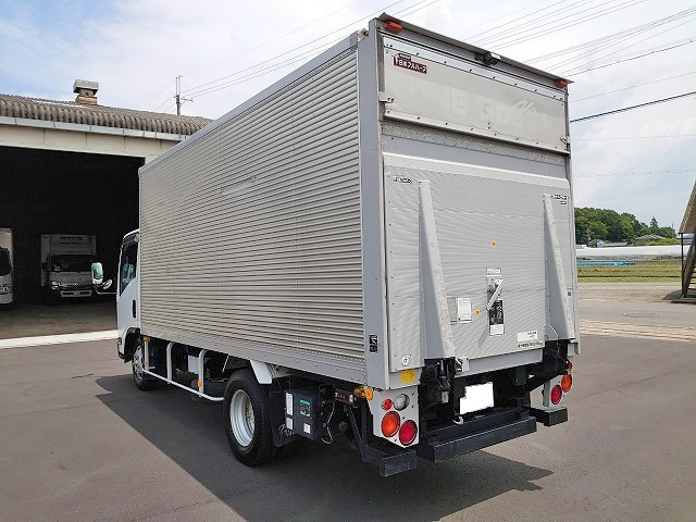 いすゞエルフアルミバン小型（2t・3t）[写真02]