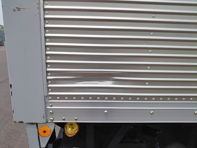 いすゞエルフアルミバン小型（2t・3t）[写真20]