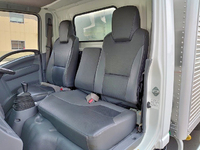 いすゞエルフアルミバン小型（2t・3t）[写真32]