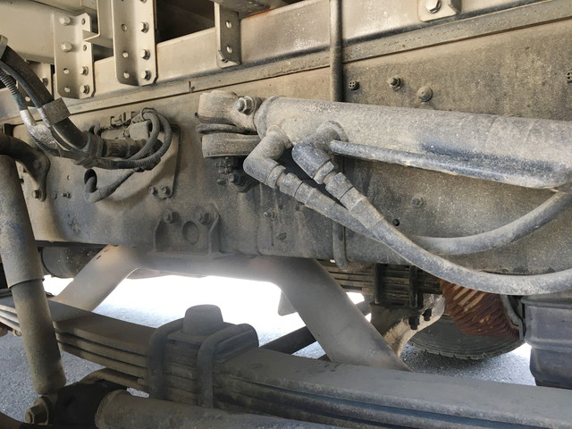 日野プロフィア冷蔵冷凍ウイング大型（10t）[写真18]