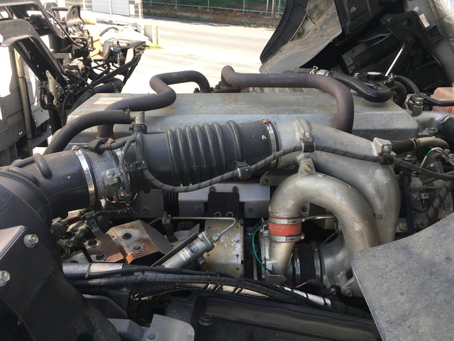 日野プロフィア冷蔵冷凍ウイング大型（10t）[写真24]