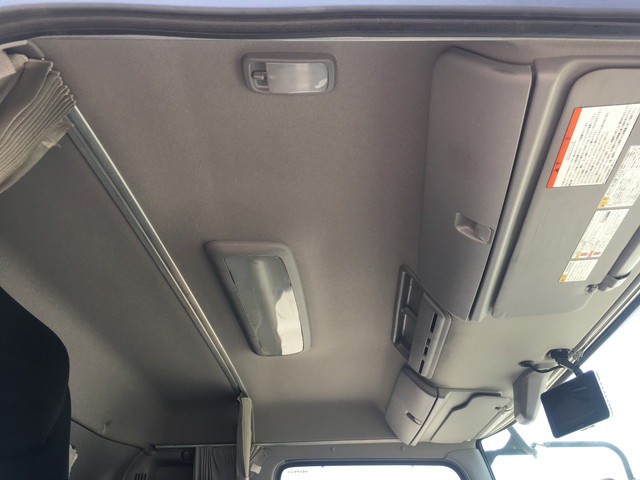 日野プロフィア冷蔵冷凍ウイング大型（10t）[写真28]