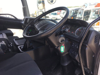 日野プロフィア冷蔵冷凍ウイング大型（10t）[写真32]