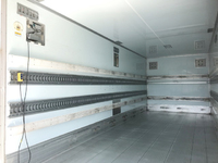 いすゞフォワードパネルバン中型（4t）[写真15]