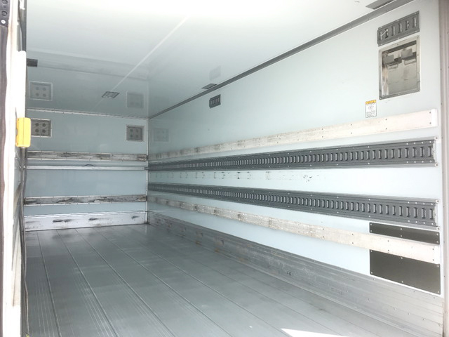 いすゞフォワードパネルバン中型（4t）[写真16]