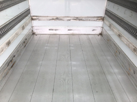 いすゞフォワードパネルバン中型（4t）[写真17]