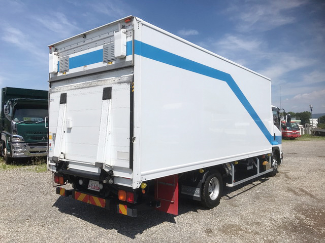 いすゞフォワードパネルバン中型（4t）[写真02]