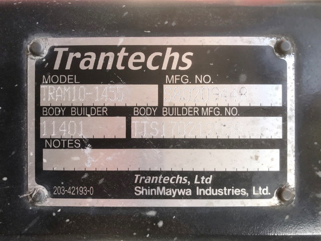 いすゞフォワードパネルバン中型（4t）[写真21]