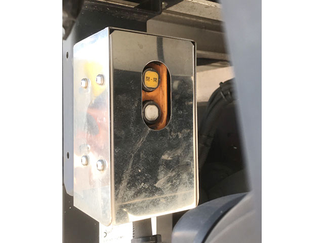 いすゞフォワードパネルバン中型（4t）[写真22]