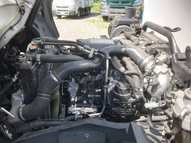 いすゞフォワードパネルバン中型（4t）[写真26]