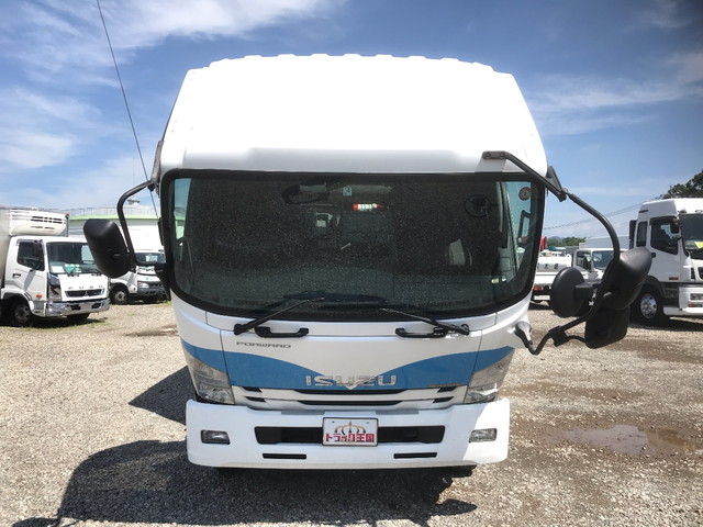 いすゞフォワードパネルバン中型（4t）[写真08]