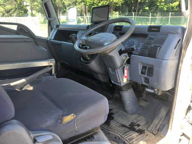 三菱ふそうキャンターユニック5段小型（2t・3t）[写真32]