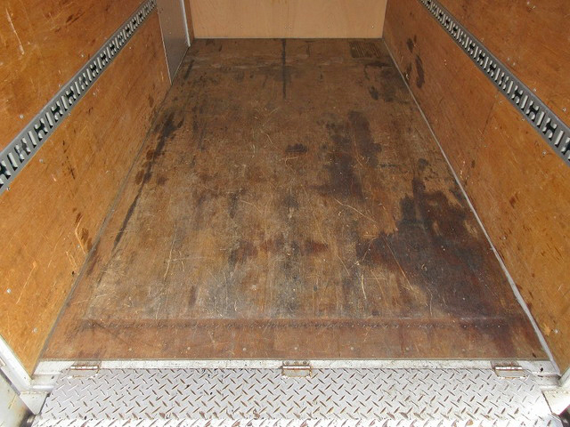 三菱ふそうキャンターアルミバン小型（2t・3t）[写真14]