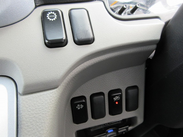 三菱ふそうキャンターアルミバン小型（2t・3t）[写真32]