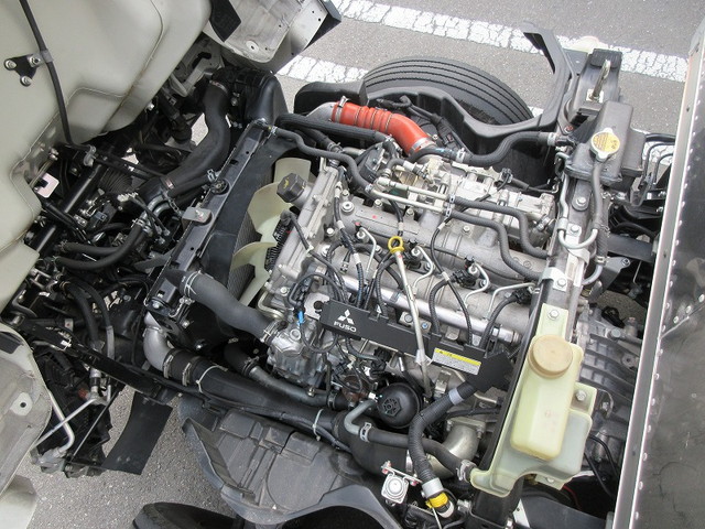 三菱ふそうキャンターアルミバン小型（2t・3t）[写真39]