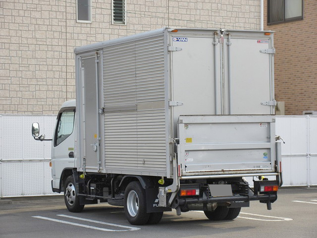三菱ふそうキャンターアルミバン小型（2t・3t）[写真04]
