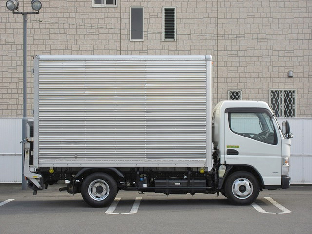 三菱ふそうキャンターアルミバン小型（2t・3t）[写真05]