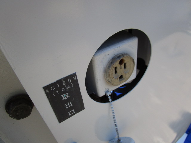 三菱ふそうキャンター高所作業車小型（2t・3t）[写真18]