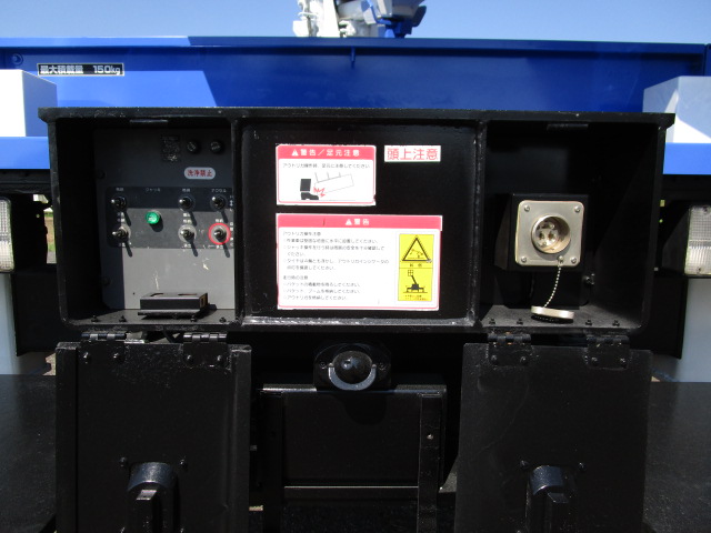 三菱ふそうキャンター高所作業車小型（2t・3t）[写真25]