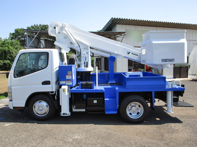 三菱ふそうキャンター高所作業車小型（2t・3t）[写真04]