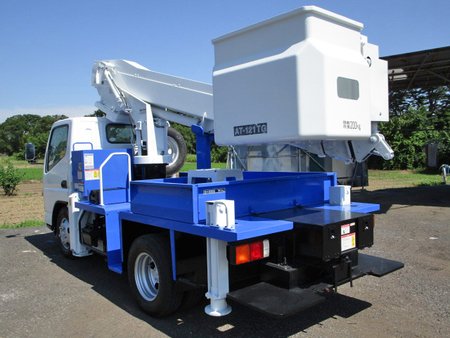 三菱ふそうキャンター高所作業車小型（2t・3t）[写真05]