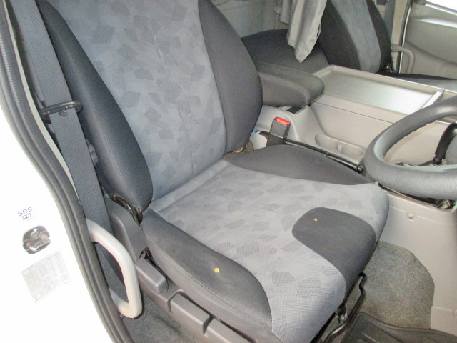 UDトラックスコンドルアルミウイング中型（4t）[写真27]