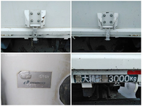 三菱ふそうキャンター平ボディ小型（2t・3t）[写真12]