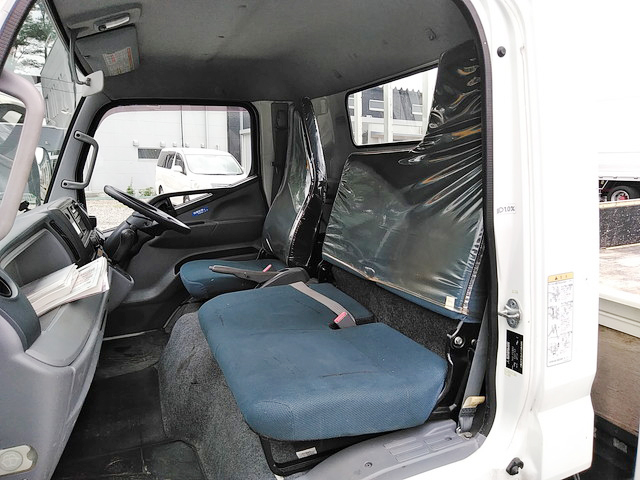 三菱ふそうキャンター平ボディ小型（2t・3t）[写真27]