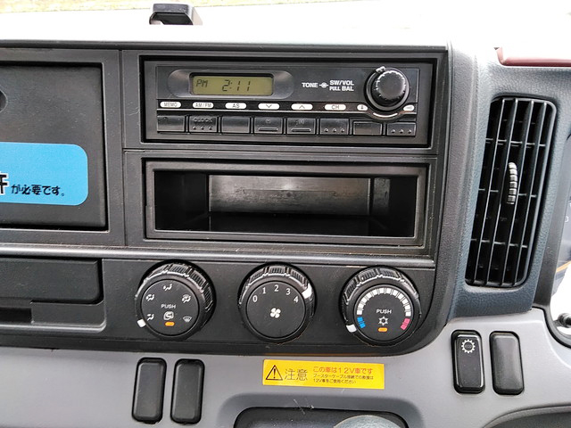 三菱ふそうキャンター平ボディ小型（2t・3t）[写真32]