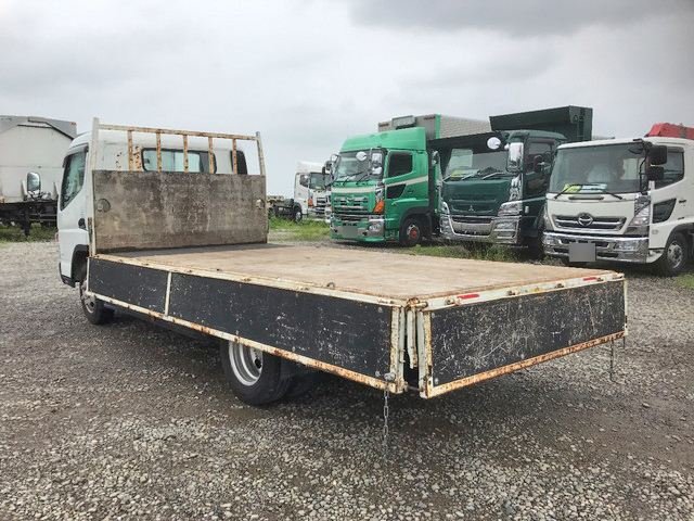 三菱ふそうキャンター平ボディ小型（2t・3t）[写真11]