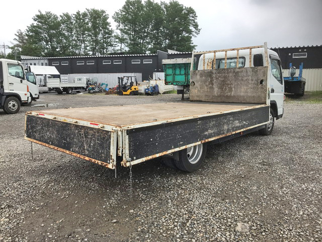 三菱ふそうキャンター平ボディ小型（2t・3t）[写真12]